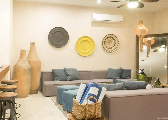 Manor By The Spot Apartment *