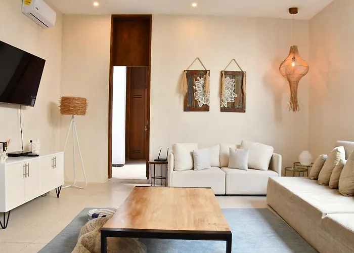 Manor By The Spot Apartment *